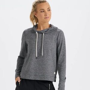 Vuori women’s halo cropped hoodie- heather gray in size xs
